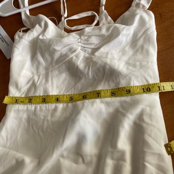 Princess Polly White Sleeveless Sweetheart Maxi Gown - Picture 6 of 7